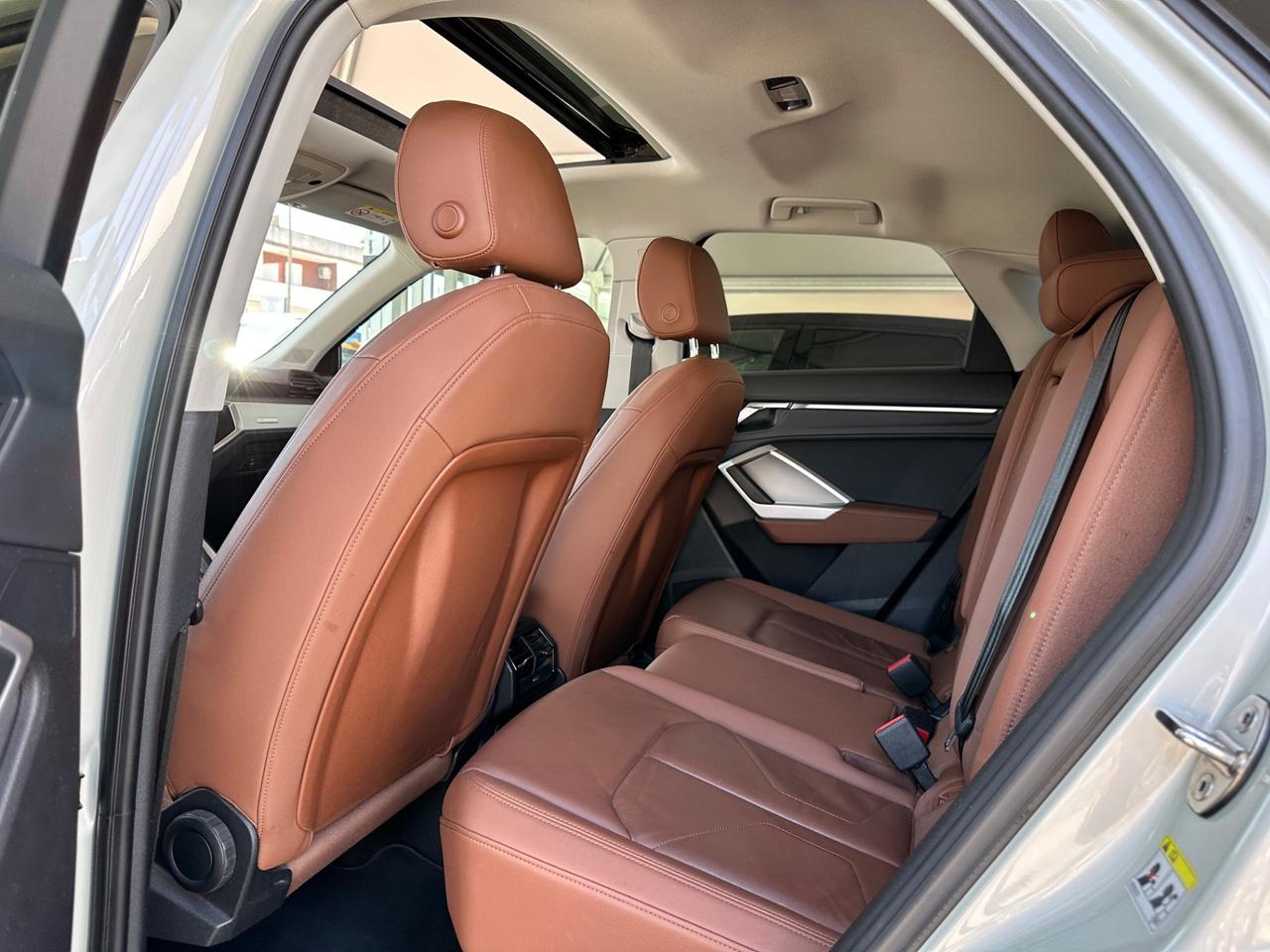 Audi Q3 SPORTBACK Tetto apribile 2020