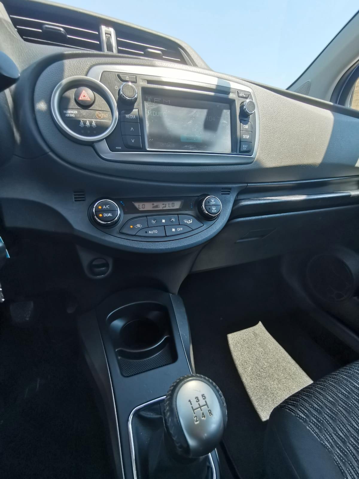 Toyota Yaris 1.0 5 porte Lounge 2013