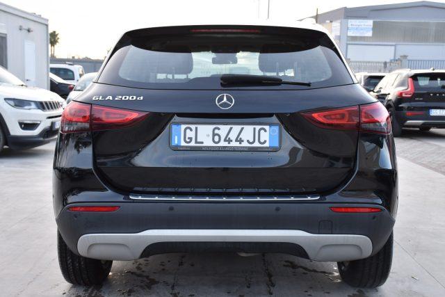 MERCEDES-BENZ GLA 200 d Automatic Business Extra