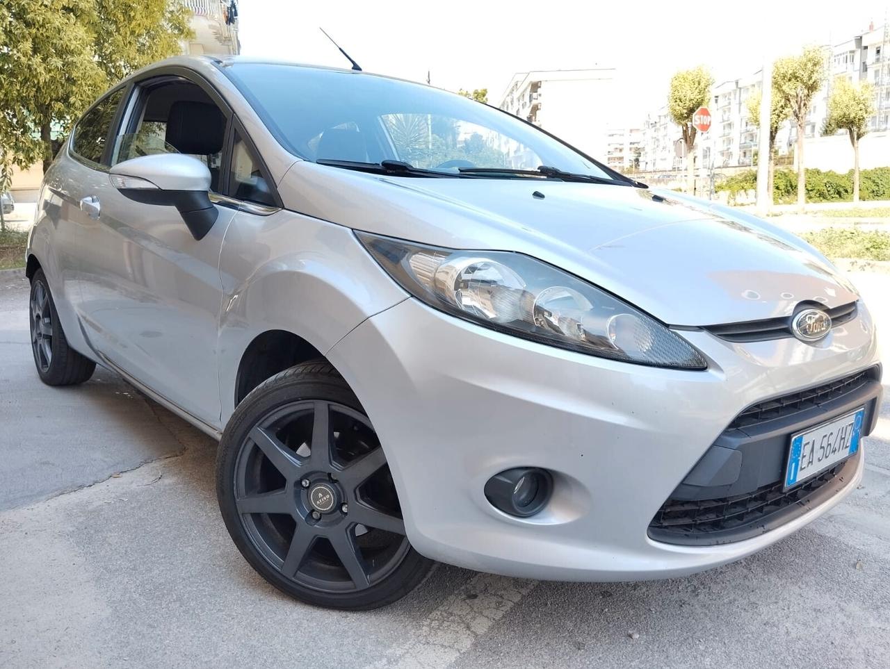 Ford Fiesta FORD FIESTA 1.4 TDCI 68CV 3P TITANIUM