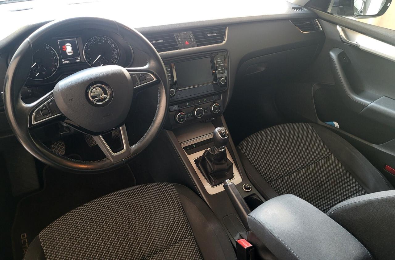Skoda Octavia 1.6 TDI CR 110 CV Wagon Executive