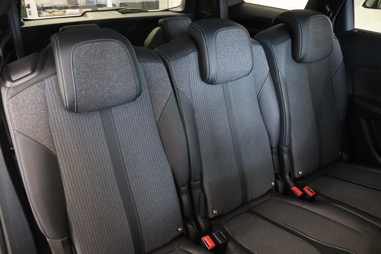 Peugeot 5008 1.5 BLUEHDI 130 CV 7 POSTI ALLURE PACK EAT8 CATENA 8 mm
