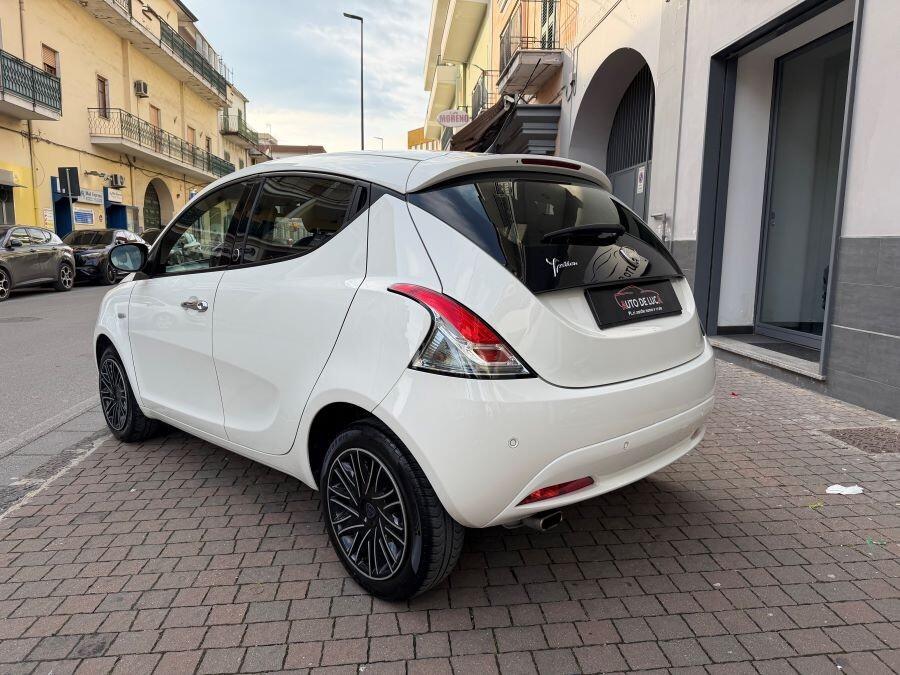 LANCIA YPSILON 1.2 GPL DI CASA PLATINO CERTIFICATA