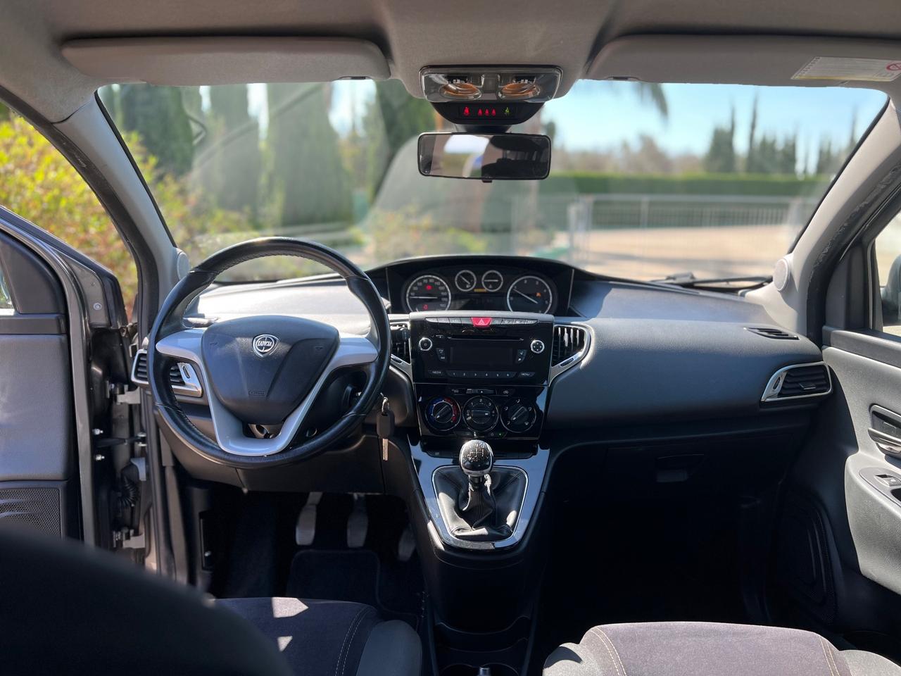 Lancia Ypsilon 1.3 MJT 95 CV 5p NEOPA Platinum