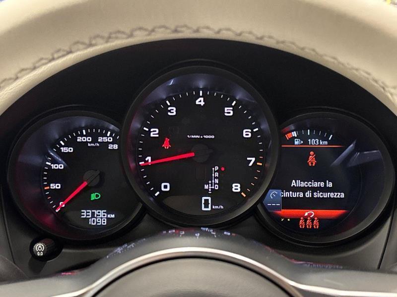 Porsche Macan 2.0 PDK