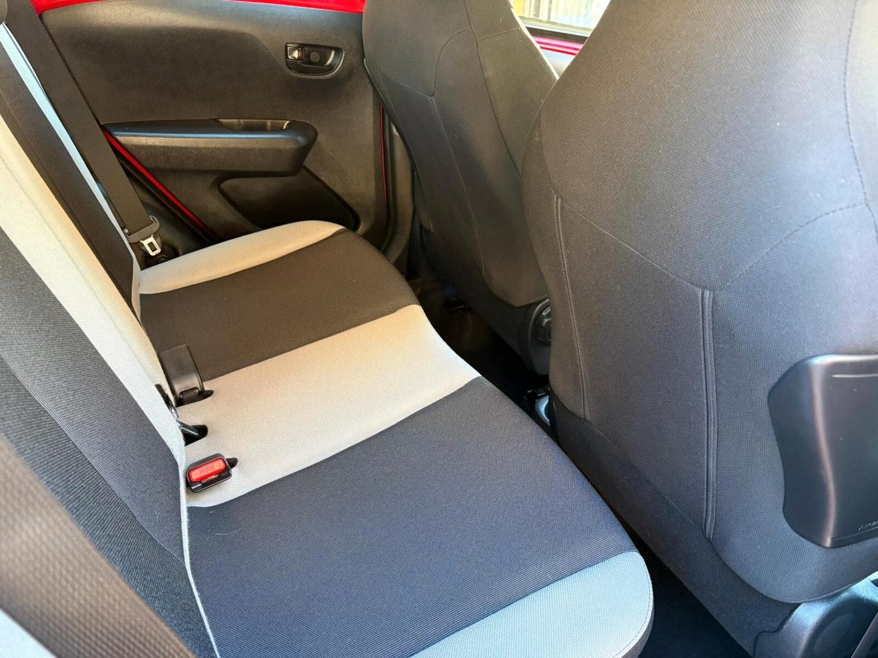 Toyota Aygo 1.0 VVT-i 69 CV 5 porte x-clusiv