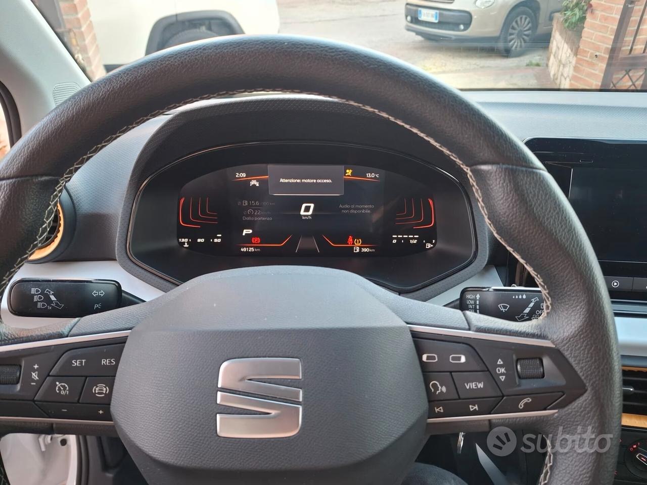 Seat Arona 1.0 TGI Style AUTOMATICA NAVI APPLE CAR PLAY CERCHI CAMERA PDC COMANDI VOLANTE LED