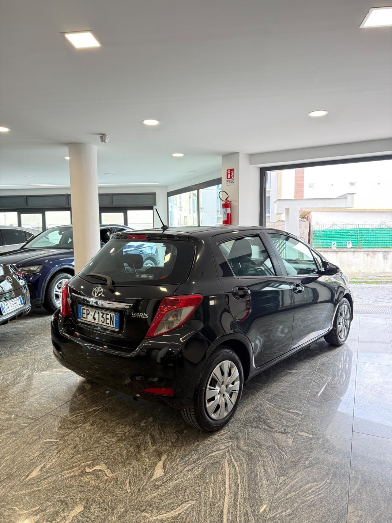 Toyota Yaris 1.0 5 porte Active