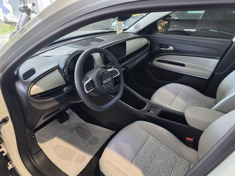 FIAT 600 1.2 Hybrid 100cv La Prima