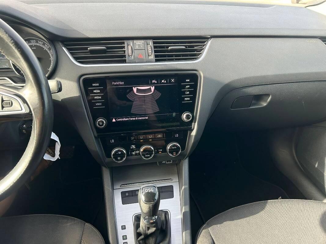 Skoda Octavia Wagon 1.5 g-tec Ambition 130cv dsg