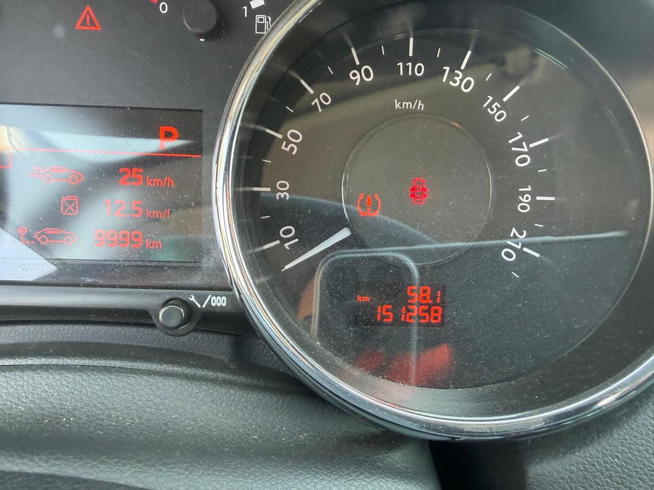 Peugeot 5008 BlueHDi 120 EAT6 S&S Allure