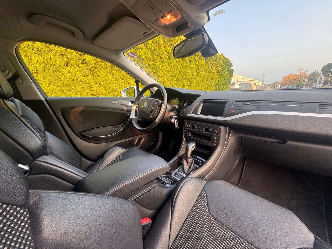 Citroen C5 BlueHDi 180 EAT6 S&S Hydractive Business Tourer