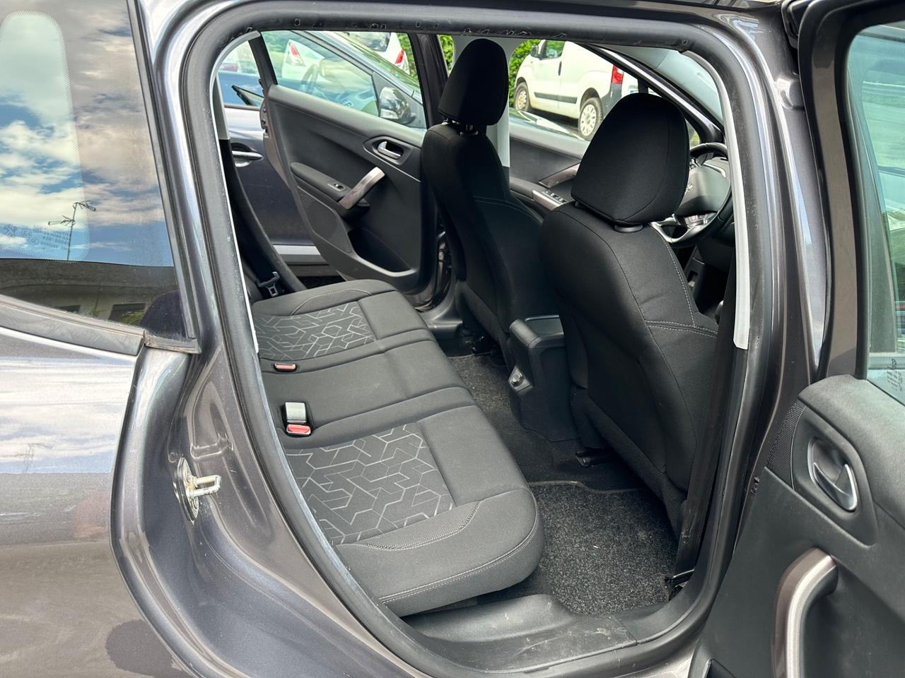 Peugeot 2008 1.6 e-HDi 92 CV Stop&Start Allure