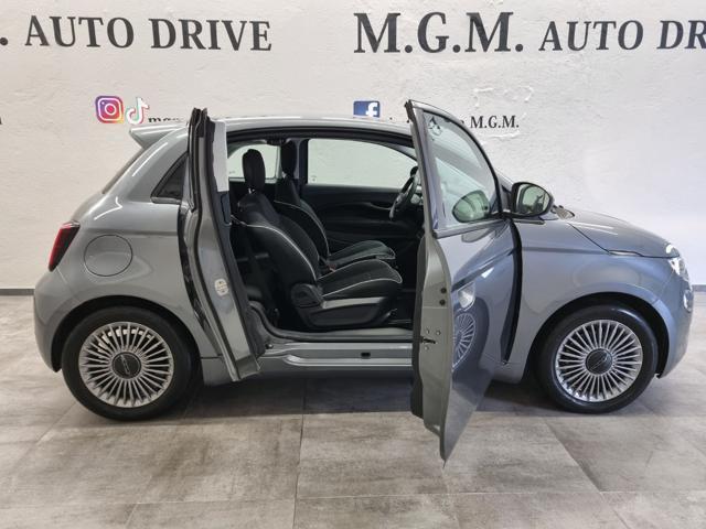 FIAT 500e 3+1 42 kWh La Prima