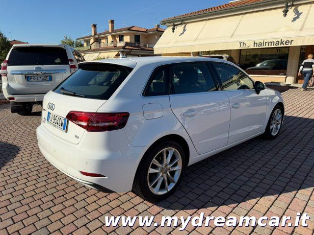 AUDI A3 1.6 TDI 116 CV Sport