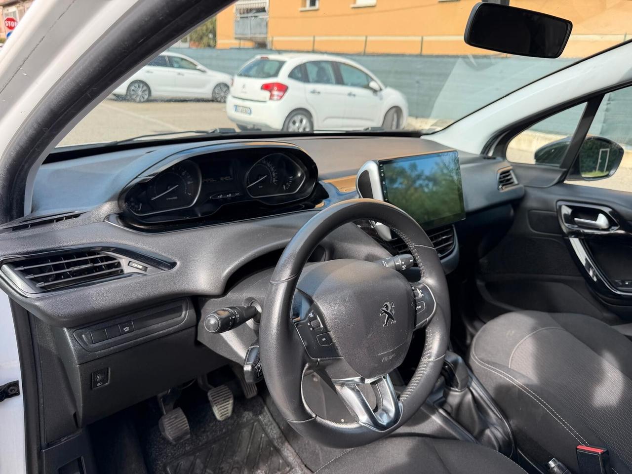 Peugeot 208 1.2 - NEOPATENTATI - 12 MESI DI GARANZIA -