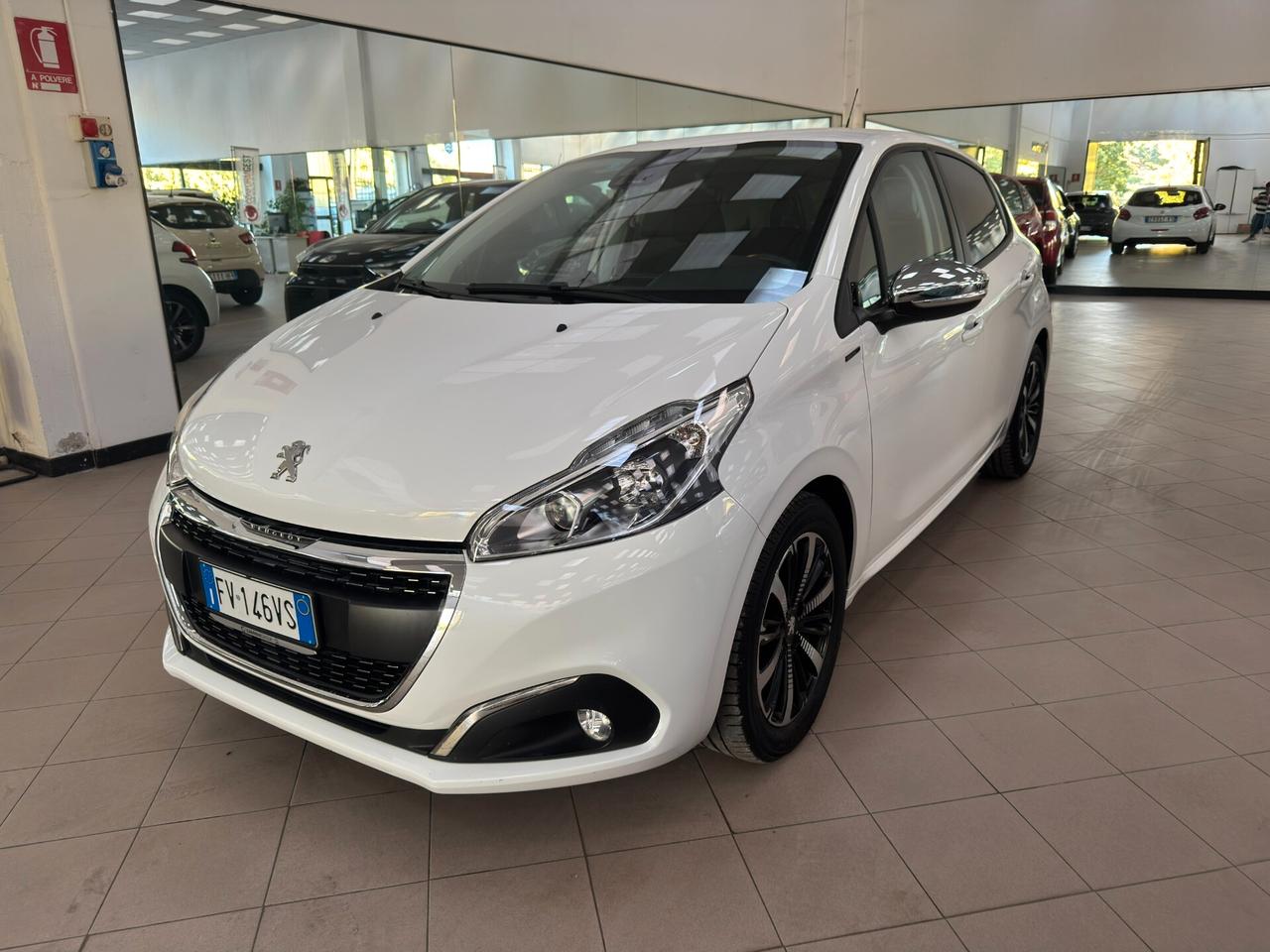Peugeot 208 PureTech 82 Stop&Start 5 porte Allure - EDIZIONE LIMITATA: SIGNATURE