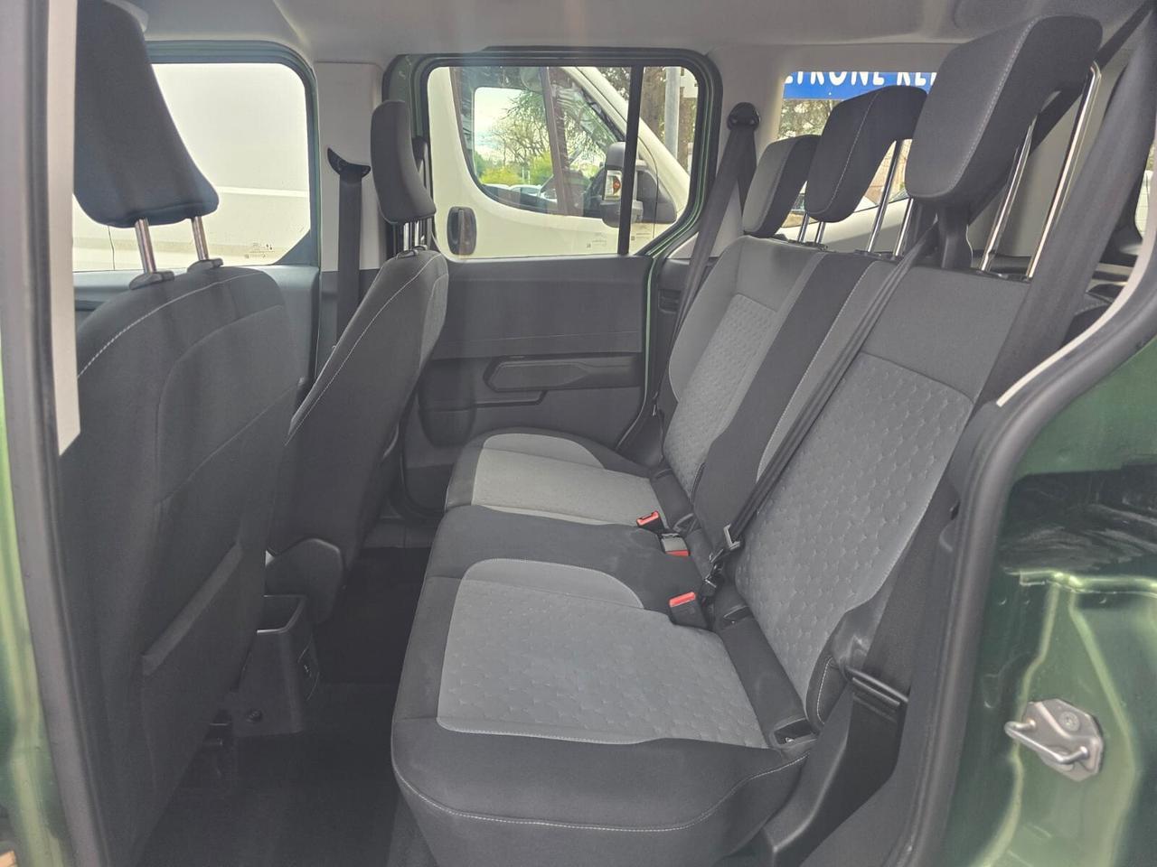Ford Tourneo Courier 1.0 EcoBoost Titanium rate da 99.00