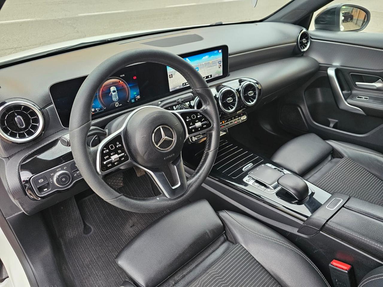 Mercedes-benz A 180d 115cv Sport*Aut*Pelle*Navi*Bi-Xeno*18*Euro6