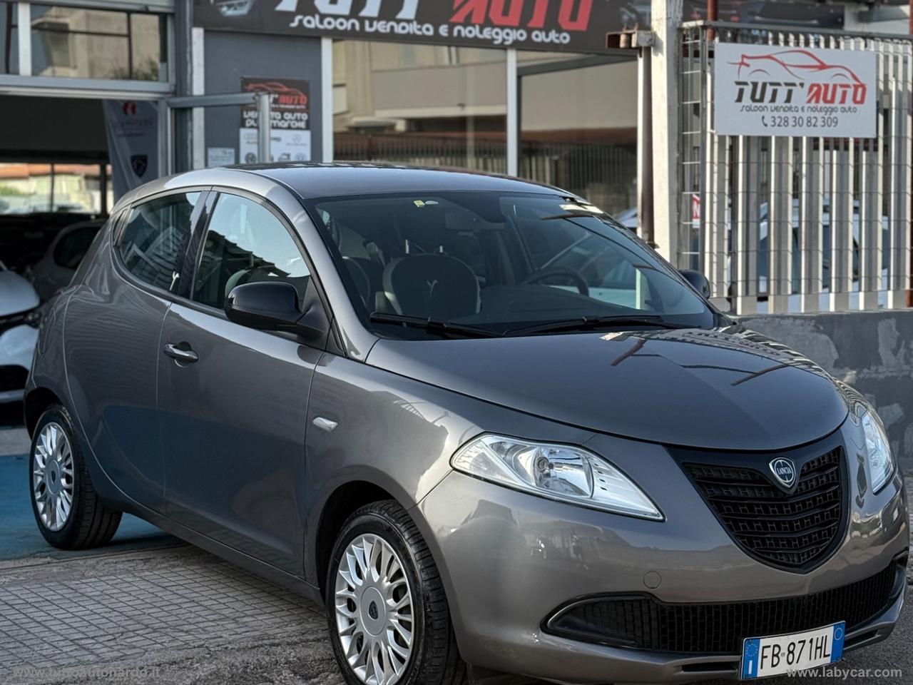 LANCIA Ypsilon 1.2 69 CV 5p. Platinum