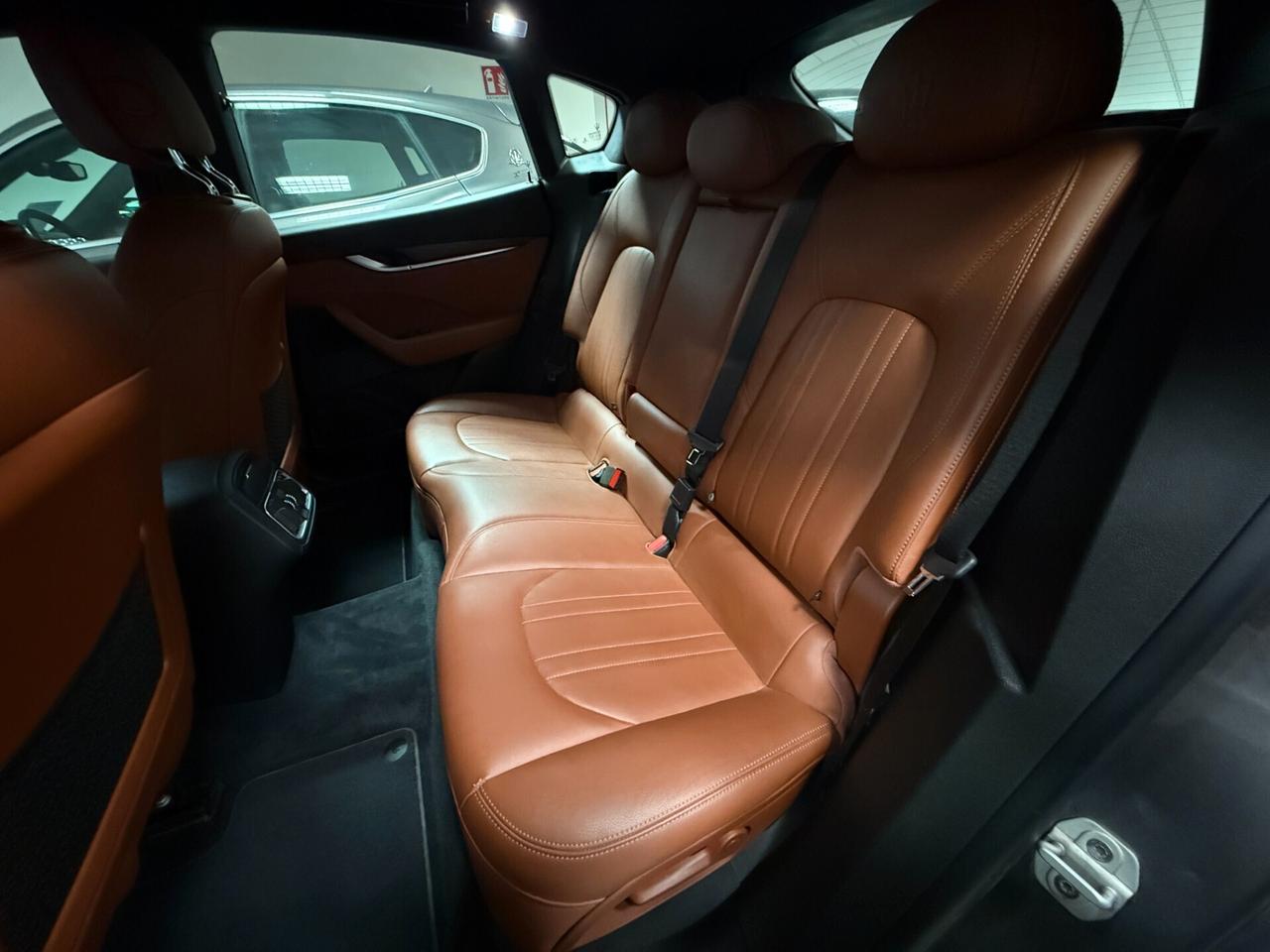 Maserati Levante V6 Diesel 275 CV AWD Granlusso