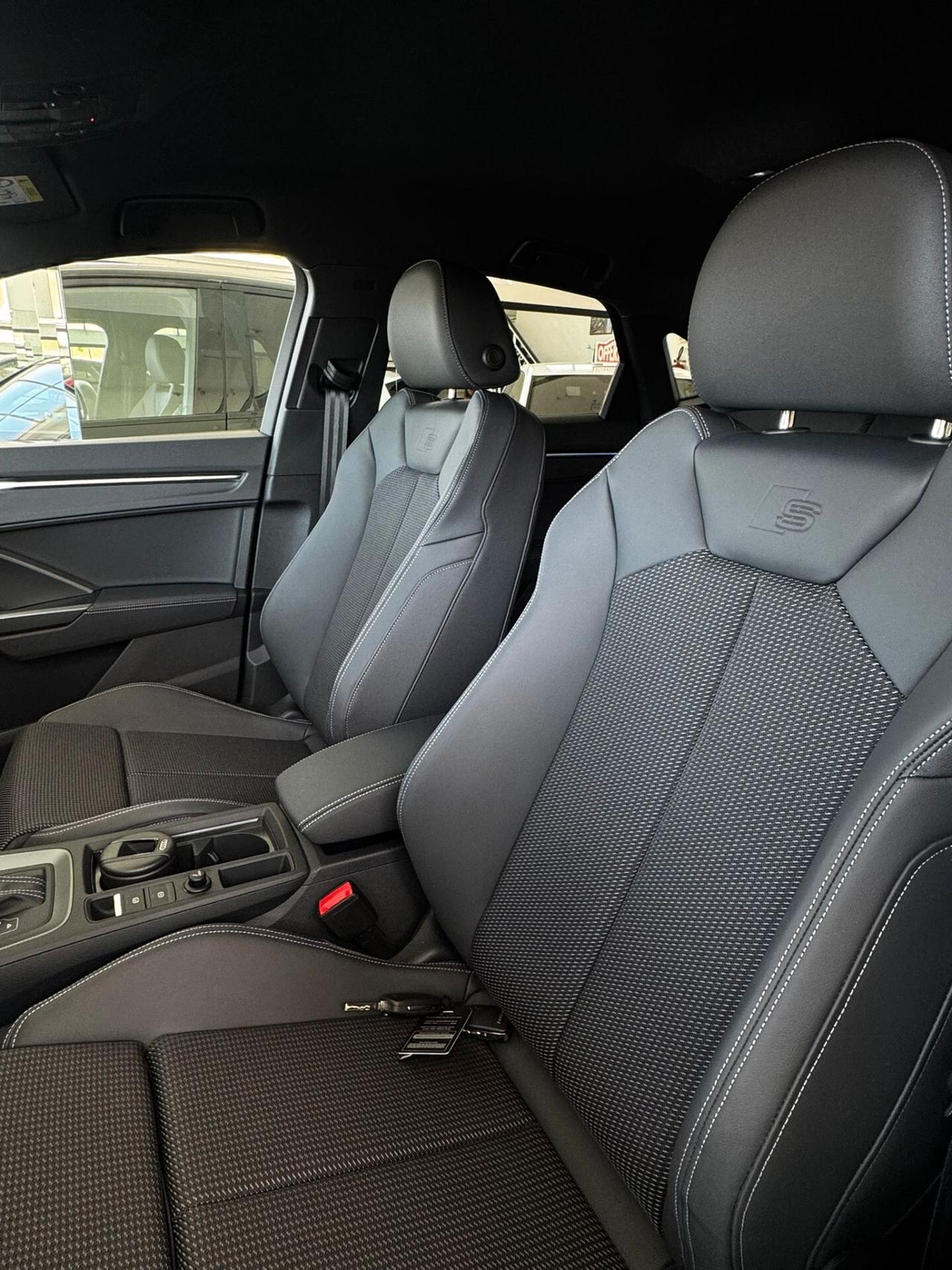 Audi Q3 SPB 40 TDI quat. Sline Stronic Identity Black