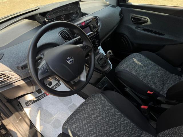 LANCIA Ypsilon 1.0 FireFly 5 porte S&S Hybrid Silver