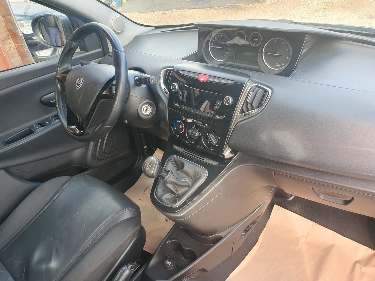 Lancia Ypsilon 1.3 MJT 16V 95 CV 5 porte S&S Gold