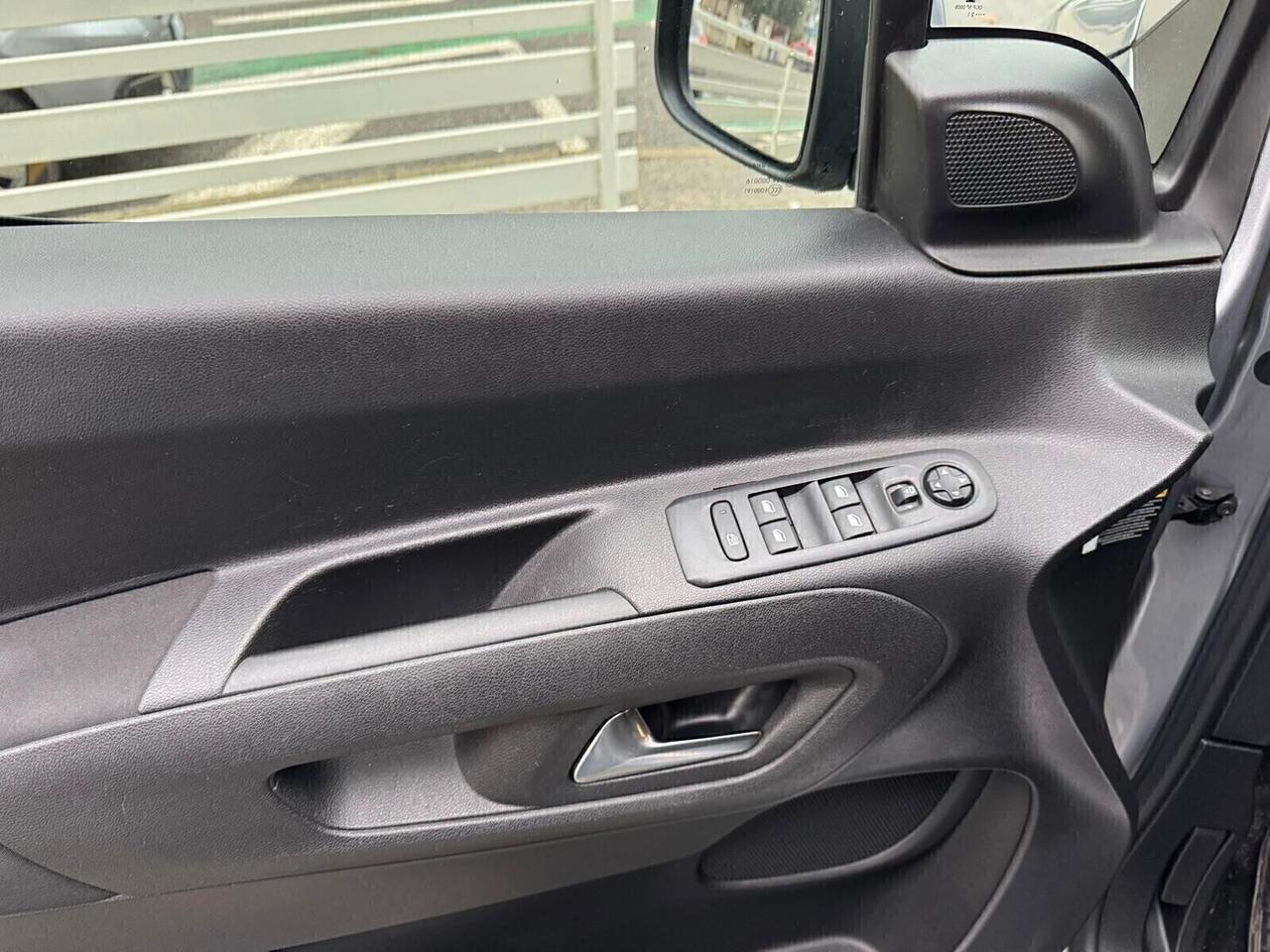 OPEL COMBO LIFE 1.5D 100cv ADV N1 NEOPAT IVA COMPRESA