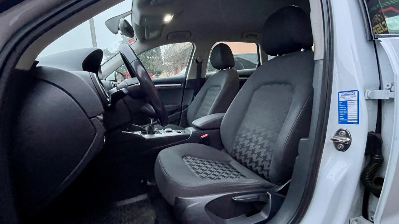 AUDI A3 SPB 1.6 ULTRA ATTRACTION TDI 110CV - FULL LED, NEOPATENTATI