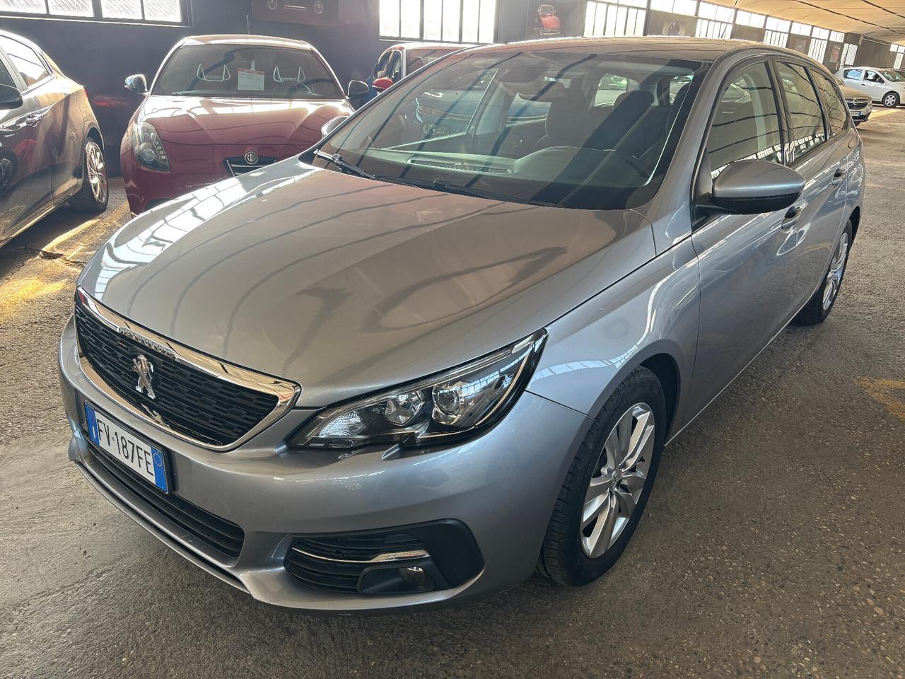 Peugeot 308 BlueHDi 130 S&S Business