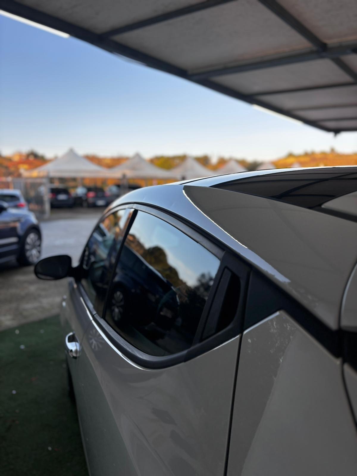 Lancia Ypsilon 1.3 MJT 16V 95 CV 5 porte S&S Platinum. Vettura Per Commercianti