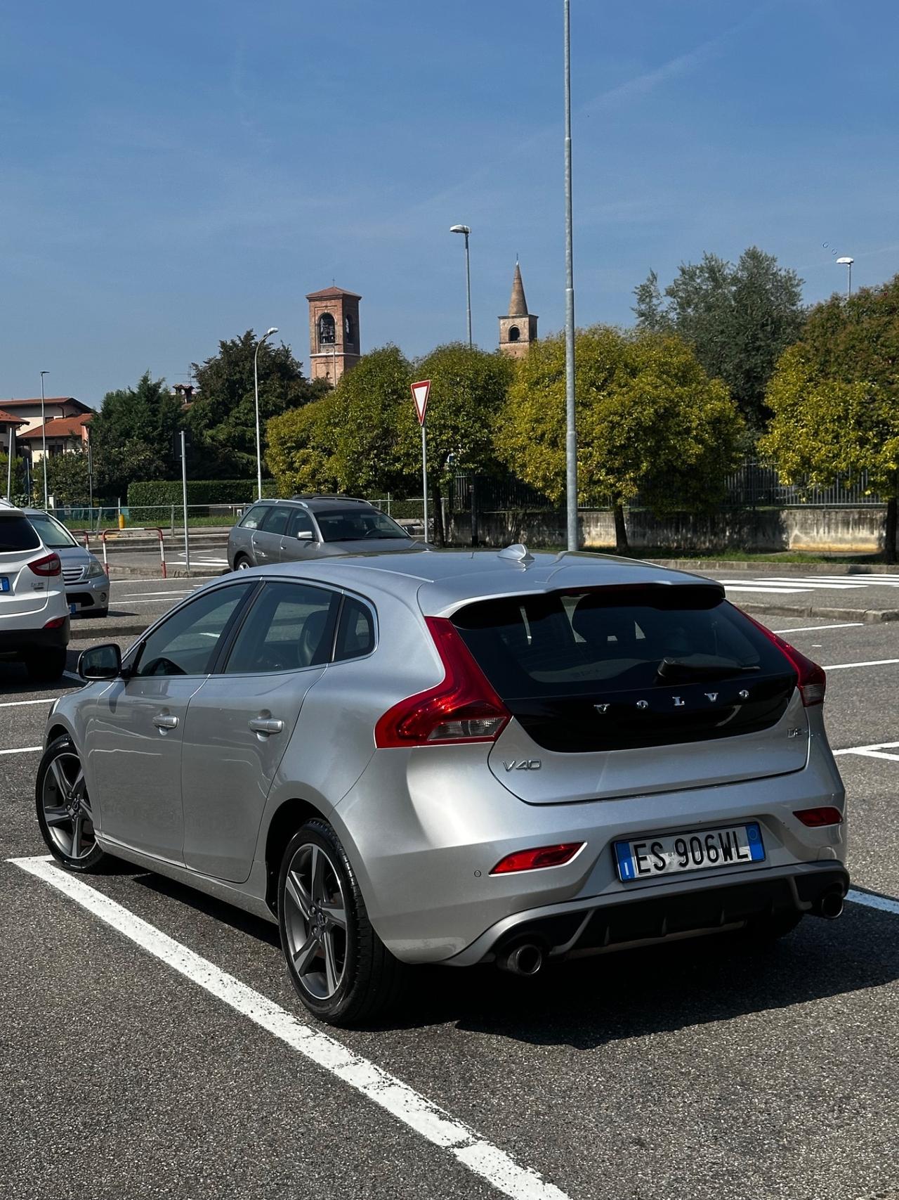Volvo V40 D2 1.6 Summum