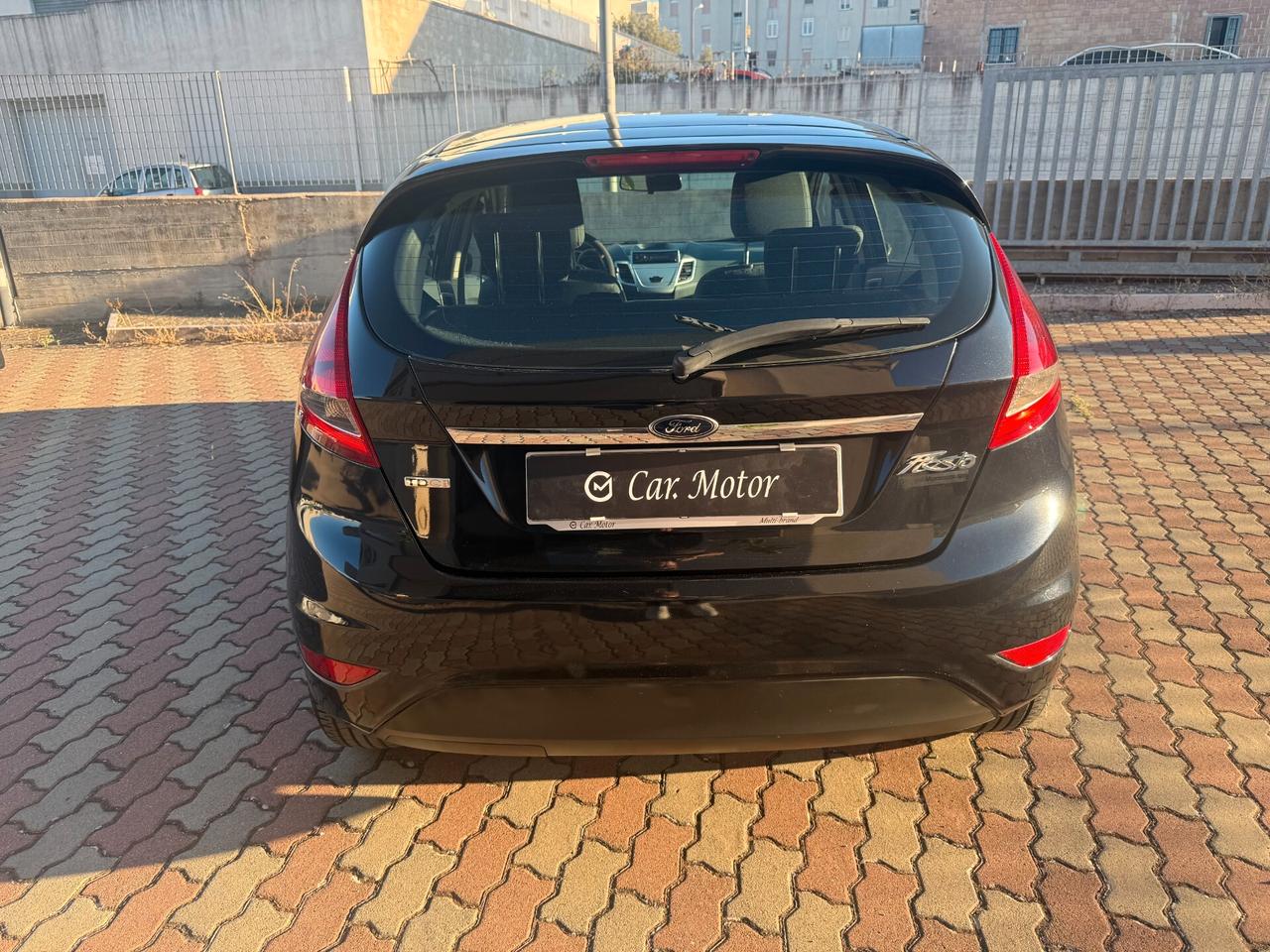 Ford Fiesta 1.4 TDCi 68CV 5 porte Titanium