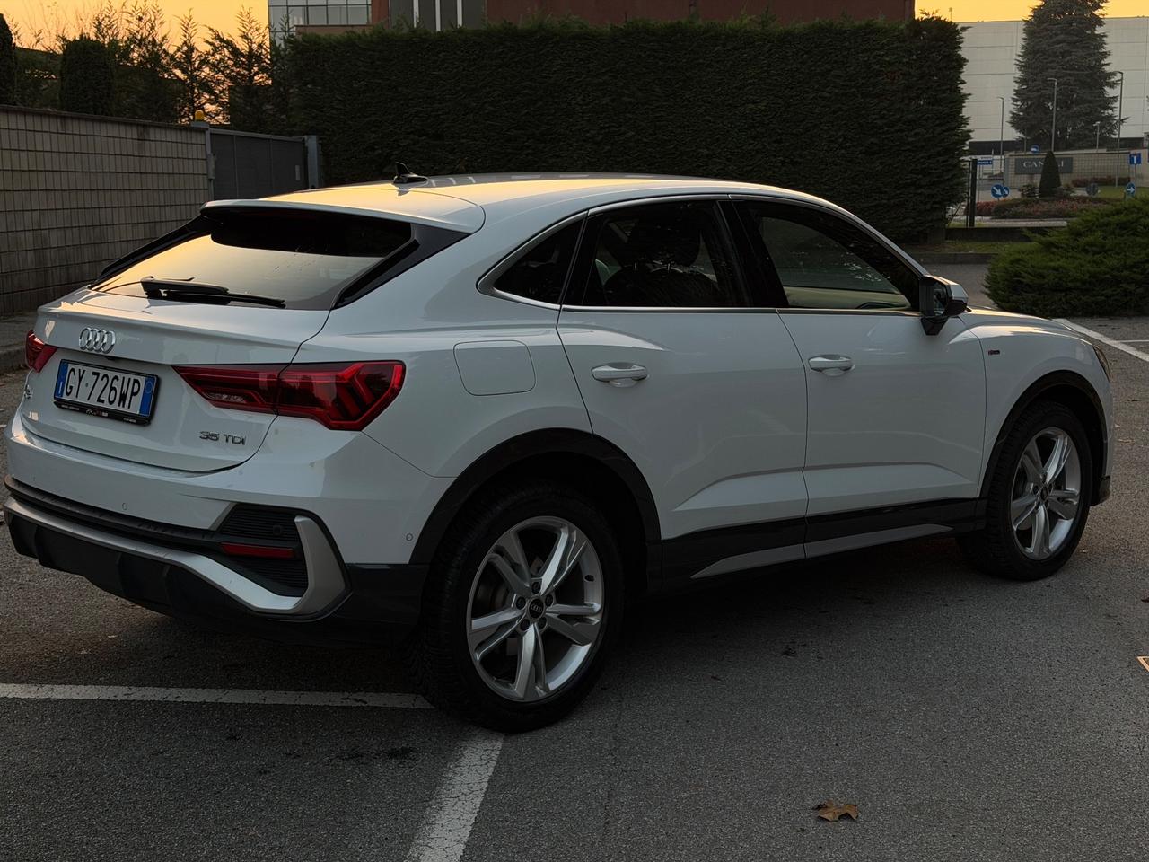 Audi Q3 35 TDI S tronic S-line edition