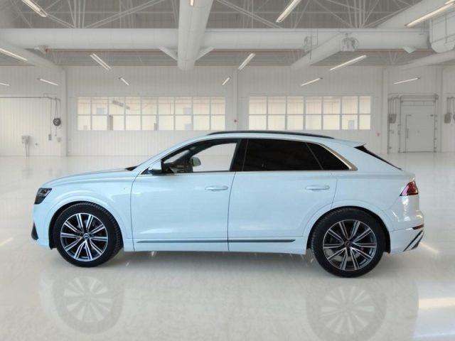 AUDI Q8 45 TDI quattro tiptronic Sport