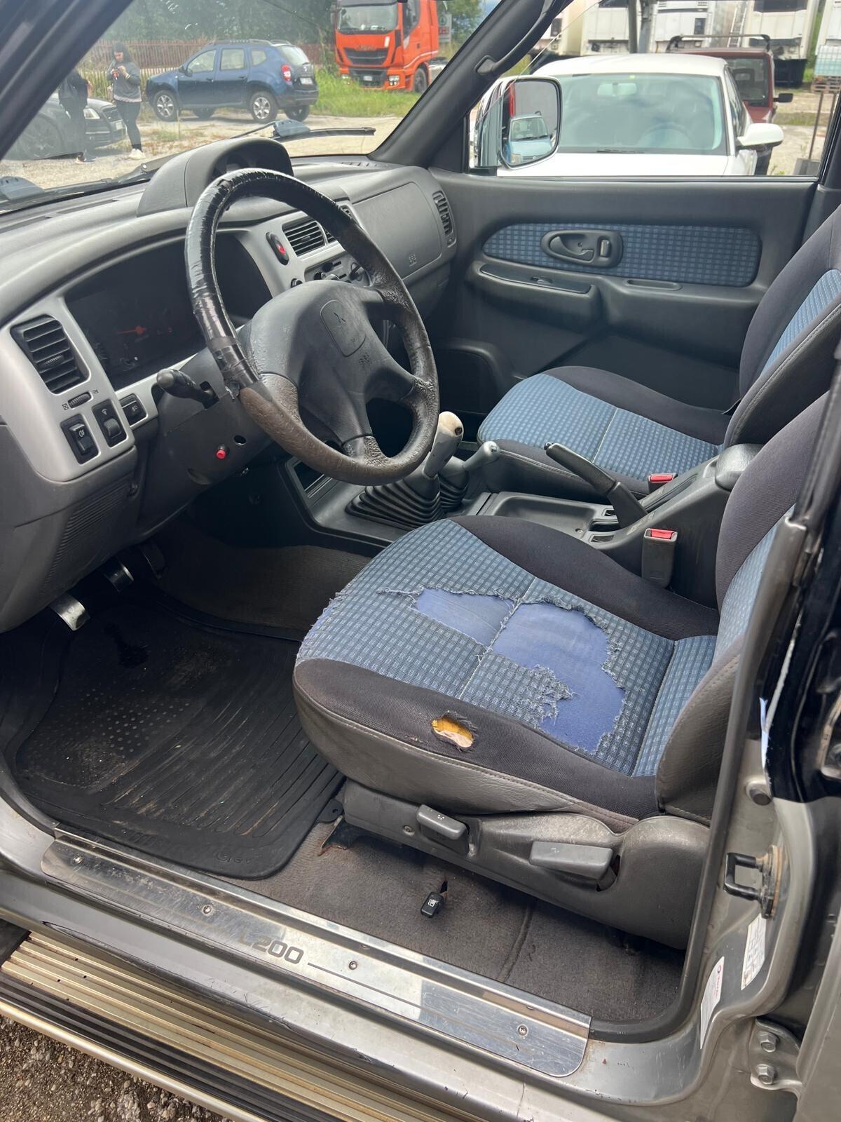 Mitsubishi L200 2.5 TDI 4WD Double Cab Pick-up GL