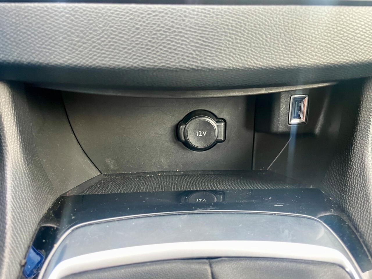 Peugeot 308 BlueHDi 130cv 6m 2021