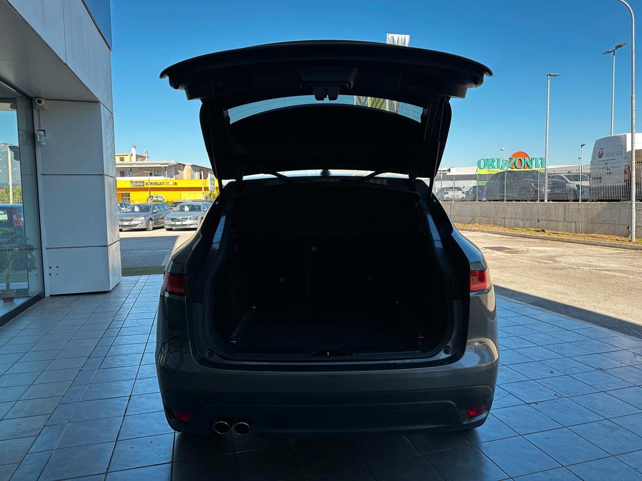 Jaguar F-Pace 2.0 D 180 CV AWD Portfolio