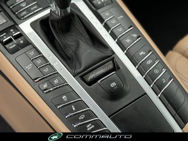 PORSCHE Macan 3.0 S