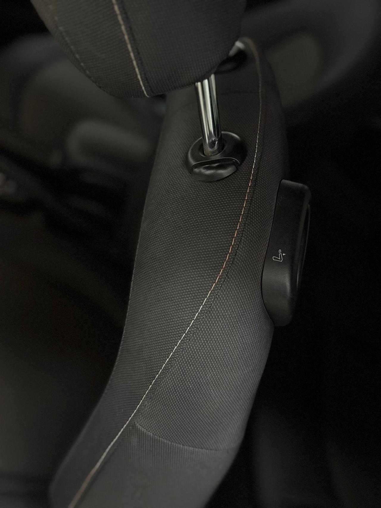 Mini Cooper D 1.5 116cv