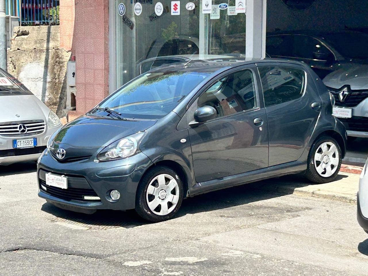 Toyota Aygo 1.0 12V VVT-i 5 porte Lounge Connect