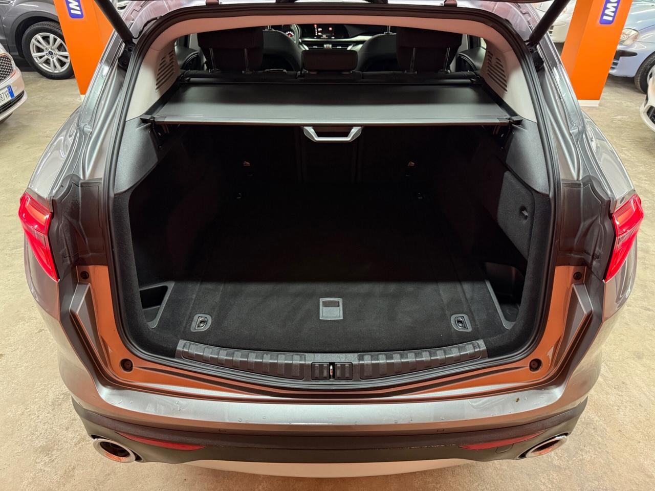 Alfa Romeo Stelvio 2.2 Turbodiesel 160 CV AT8 RWD Business