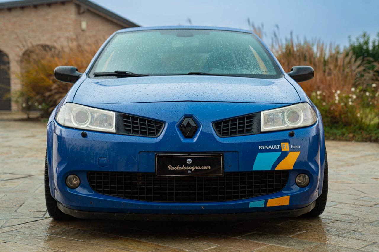 Renault Megane RS F1 - REN00042