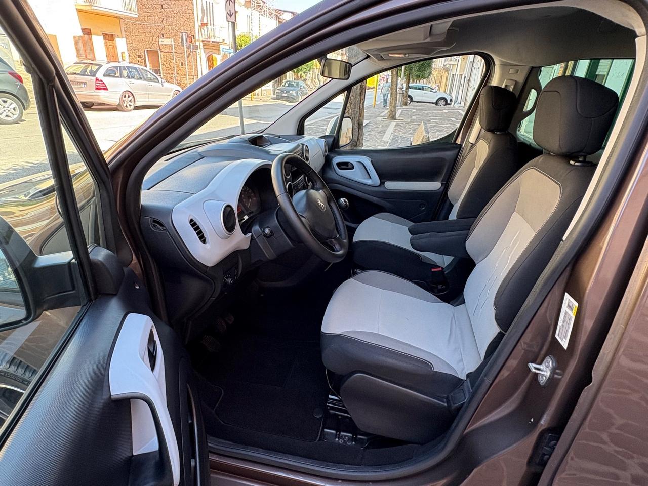 Peugeot Partner 1.6 e-HDi 92 CV AUTOCARRO N1