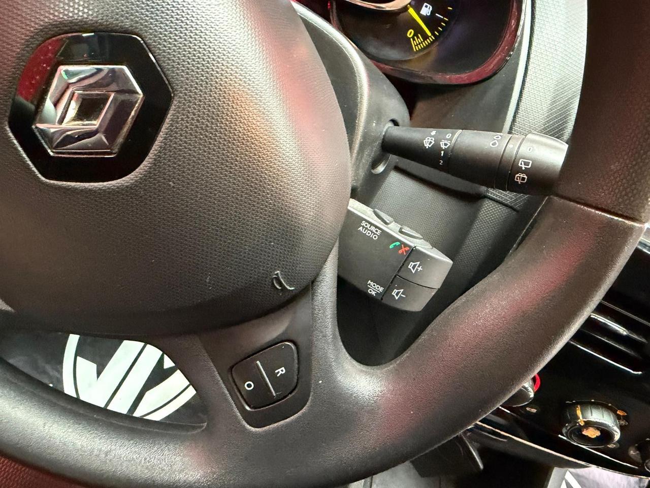 Renault Clio Sporter 1.2 75CV Live OK NEOPATENTATI