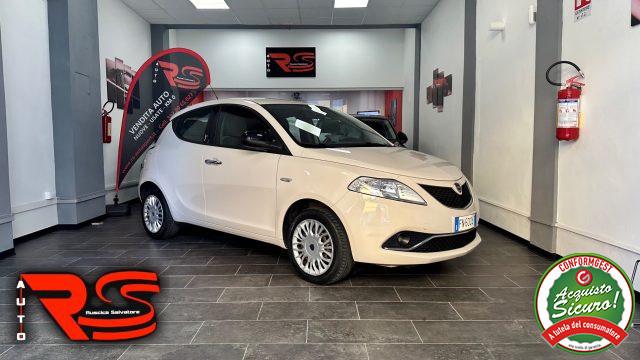 LANCIA Ypsilon 1.2 69 CV 5 porte Gold Adatta Neopatentati