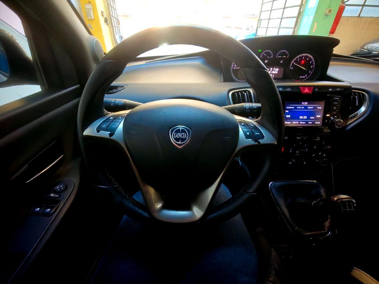 Lancia Ypsilon 1.2 GPL Gold