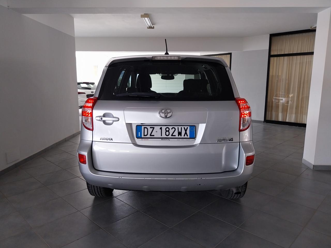 Toyota RAV 4 RAV4 2.2 D-4D 150 CV DPF Sol