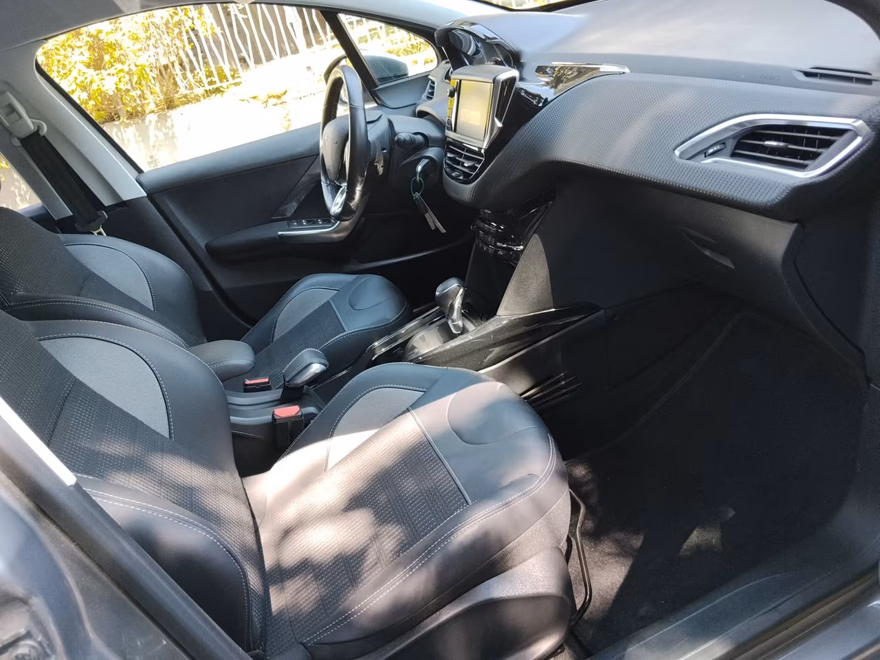 Peugeot 2008 BlueHDi 120 EAT6 S&S Allure